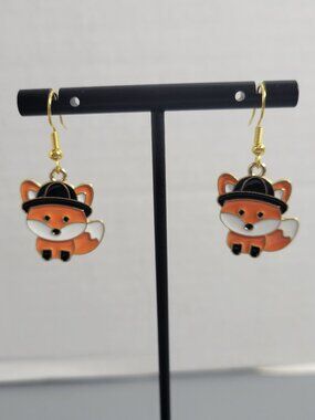 Cute Fox Dangle Earrings Gold Tone Fall Autumn Hat Woodland Animal Gift E124E